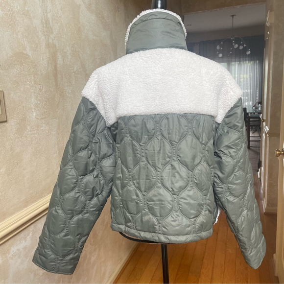 Athleta Quilted Sherpa Fleece Hybrid Jacket XL Sage Green Gorpcore, Quiet Luxury - Picture 4 of 16